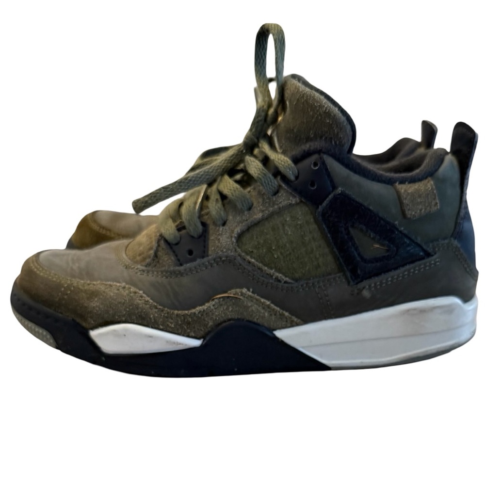 Nike air Jordan 4 Size 3y Olive Green Low-Top sneakers